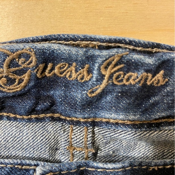 Guess Women's Distressed Denim Shorts - Blue Size 26 (IZ) - Picture 7 of 12